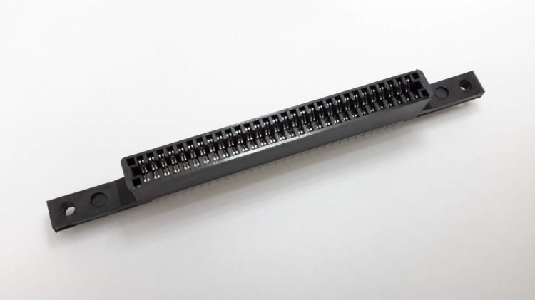 Famicom Slot with ear (60 Pins) - Click Image to Close